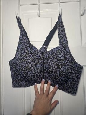 Seamless Floral Front-Zip Comfort Bra - Black & Lavender